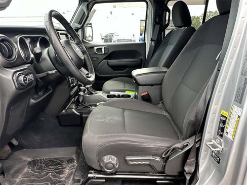 Used 2022 Jeep Gladiator Willys image 21