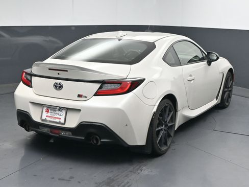 Certified 2024 Toyota GR86 Premium image 8