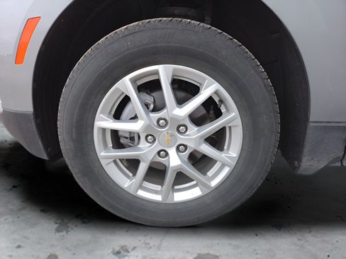 Used 2024 Chevrolet Equinox LT w/ LPO, Blackout Package AWD/4WD image 12