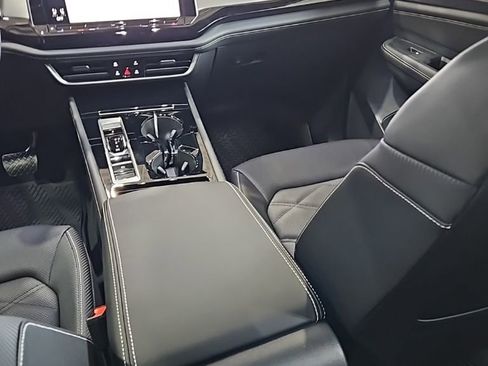 New 2026 Volkswagen Atlas Cross Sport SE AWD/4WD image 24