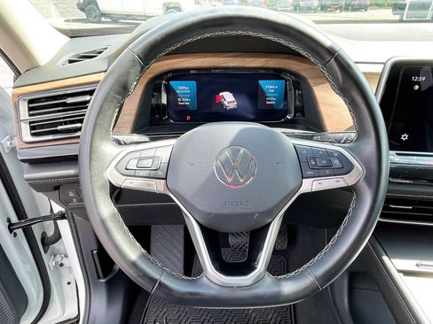 Used 2024 Volkswagen Atlas SE FWD image 11