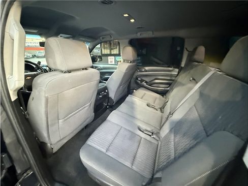 Used 2017 Chevrolet Suburban LS image 21