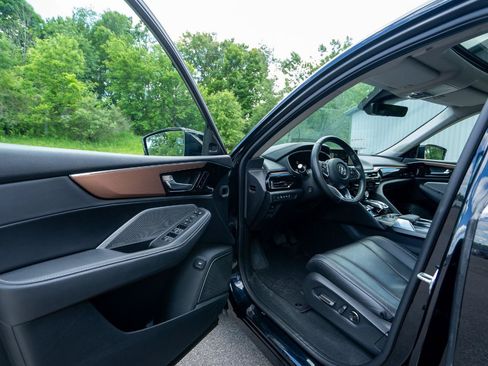 Used 2022 Acura MDX SH-AWD w/ Technology Package image 11