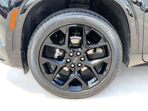 Used 2024 Chevrolet Traverse RS image 12