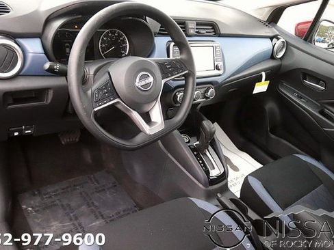 New 2025 Nissan Versa SV image 12