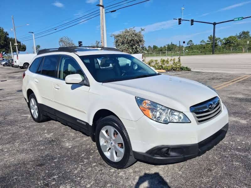 Used 2012 Subaru Outback 2.5i Limited AWD/4WD image 3