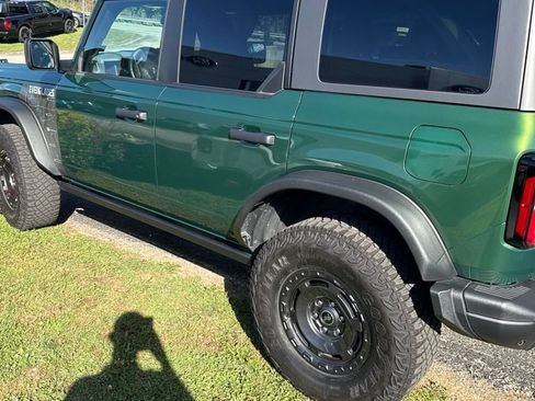 Used 2024 Ford Bronco Everglades AWD/4WD image 2