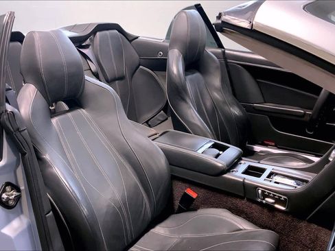 Used 2013 Aston Martin DB9 Volante RWD image 8