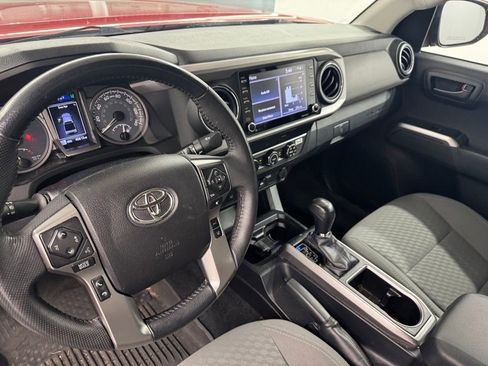 Used 2021 Toyota Tacoma SR5 RWD image 8