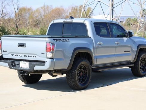 Certified 2020 Toyota Tacoma TRD Off-Road w/ TRD Premium Off Road Package image 9