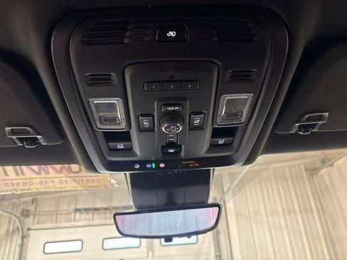 Used 2024 GMC Yukon Denali Ultimate AWD/4WD image 21