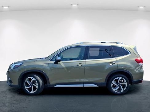 Used 2023 Subaru Forester Touring AWD/4WD image 18
