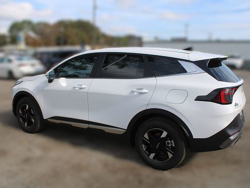 New 2026 Kia Sportage LX FWD image 12