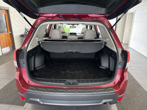 Used 2022 Subaru Forester Premium AWD/4WD image 9