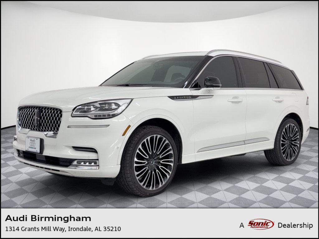 Used 2023 Lincoln Aviator Black Label w/ Class IV Trailer Tow Package AWD/4WD image 1
