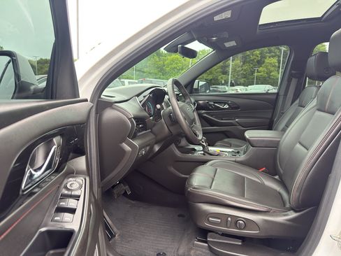 Used 2022 Chevrolet Traverse RS AWD/4WD image 12