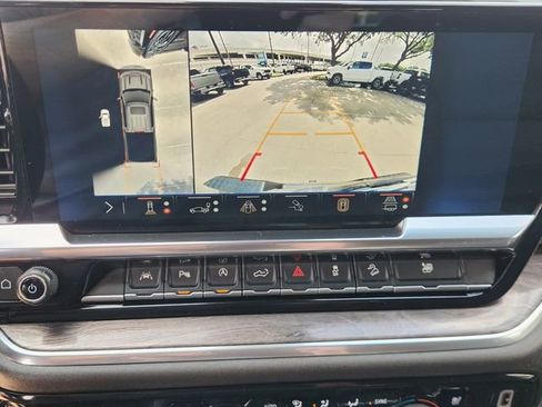 Used 2024 Chevrolet Silverado 1500 LTZ AWD/4WD image 17