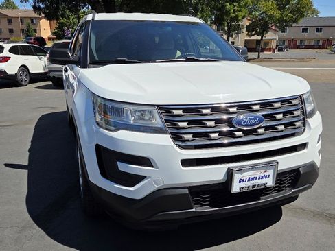 Used 2017 Ford Explorer 4WD image 4