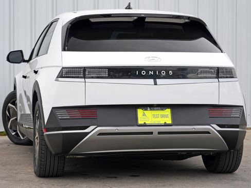 Used 2023 Hyundai Ioniq 5 SEL image 5