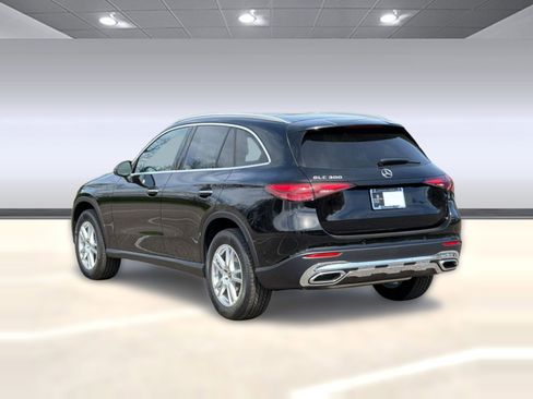 New 2026 Mercedes-Benz GLC 300 image 3