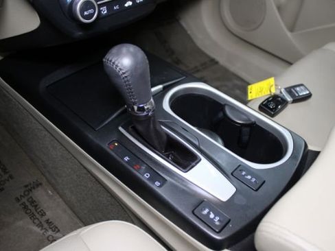 Used 2017 Acura RDX AWD w/ Technology Package image 18