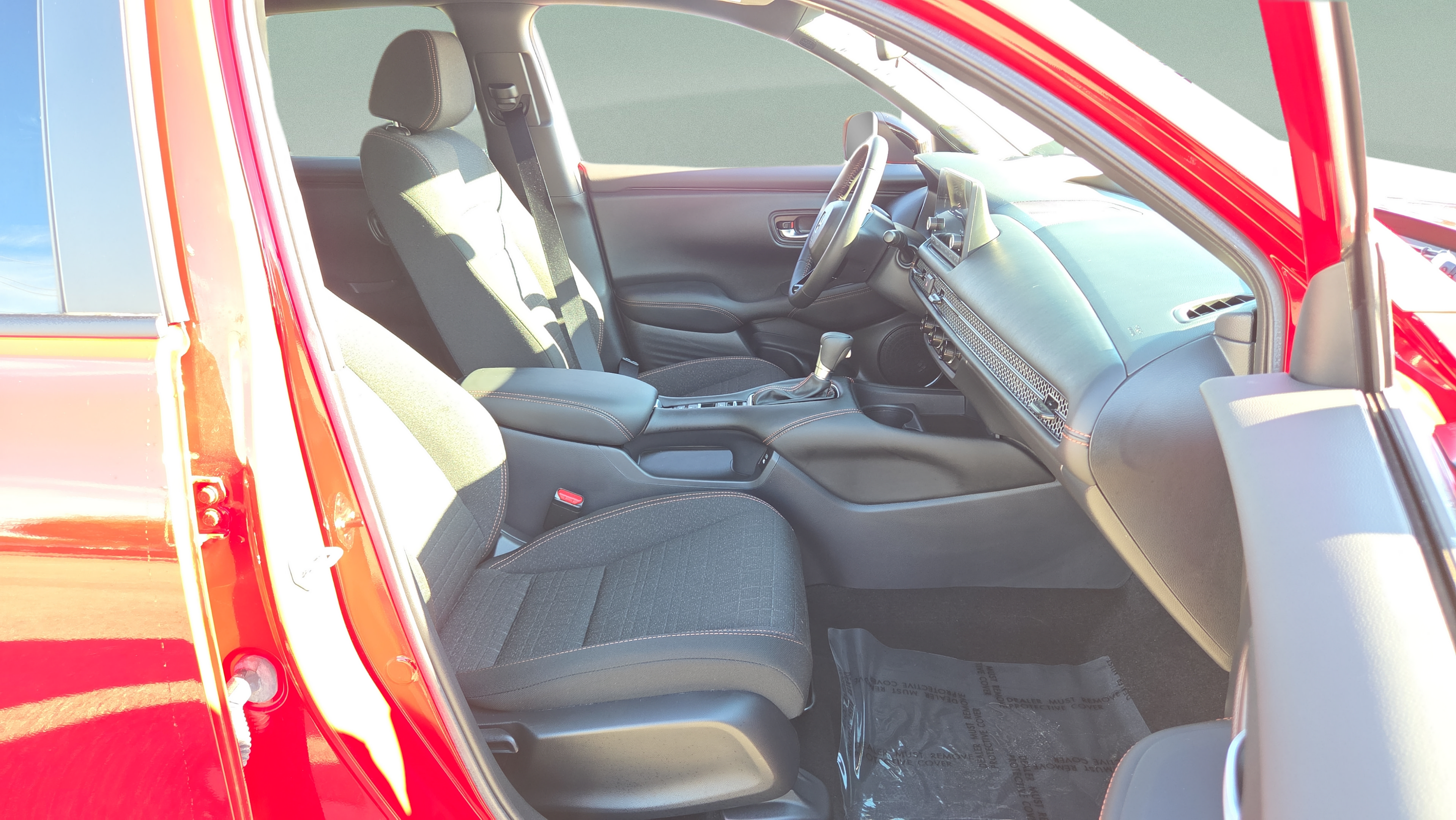 Used 2025 Honda HR-V Sport image 17