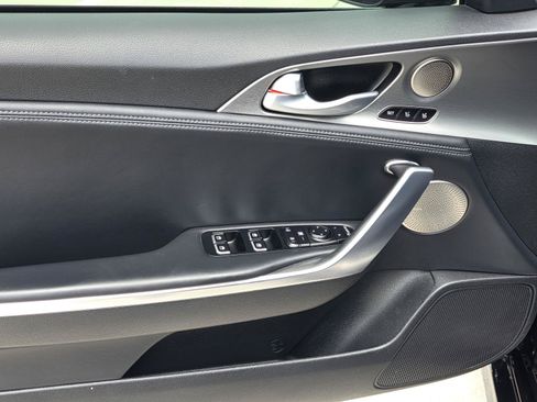 Used 2020 Kia Stinger GT2 RWD image 15