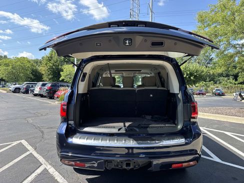 Used 2024 INFINITI QX80 Premium Select w/ Cargo Package AWD/4WD image 9