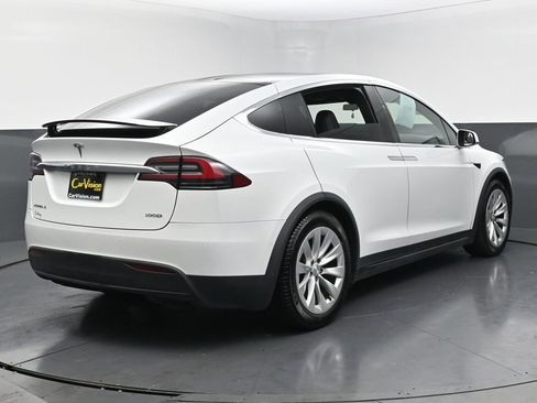 Used 2019 Tesla Model X 100D image 4