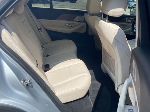 Used 2022 Mercedes-Benz GLE 350 4MATIC w/ Premium Package image 22