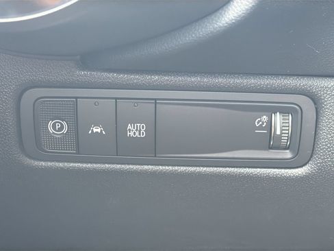 Used 2025 Chevrolet Equinox EV LT FWD image 24