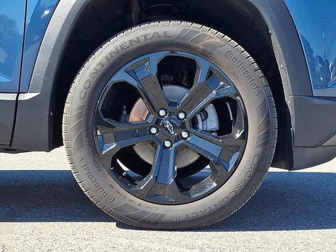 Used 2025 Chevrolet Equinox LT w/ Midnight Edition AWD/4WD image 6
