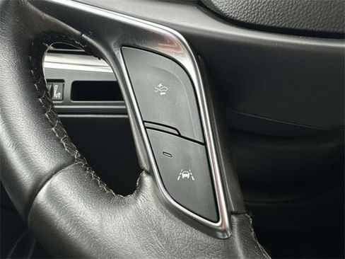 Used 2020 Cadillac XT5 Luxury image 38