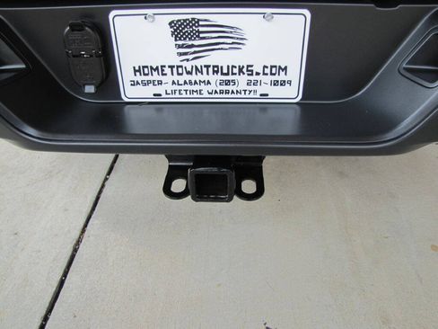 Used 2021 Jeep Gladiator Sport AWD/4WD image 29