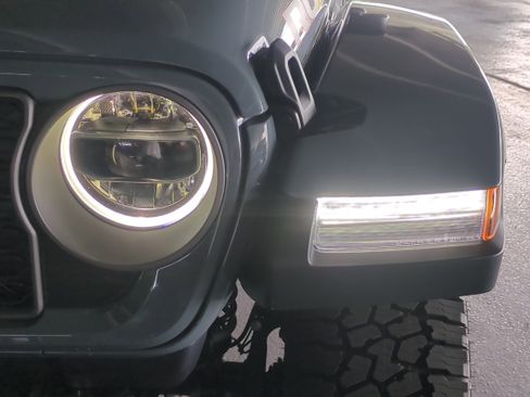 New 2026 Jeep Gladiator Rubicon w/ Safety Group image 10