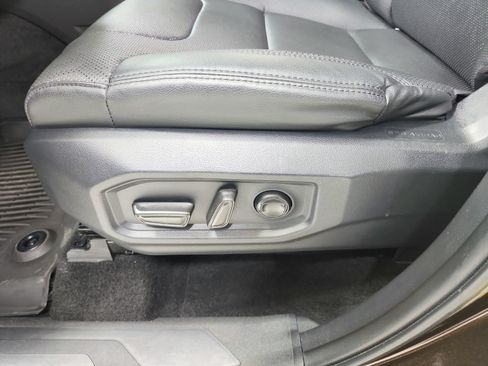 Used 2024 Toyota Tundra Limited w/ Power Package AWD/4WD image 20