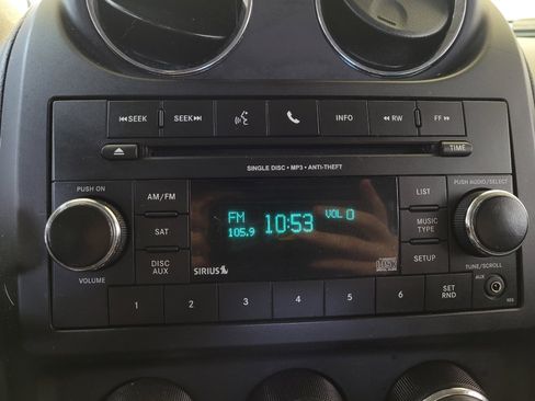 Used 2016 Jeep Patriot Latitude FWD image 25