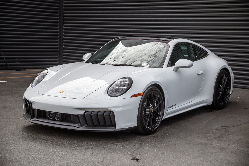 Certified 2025 Porsche 911 Carrera GTS RWD image 1