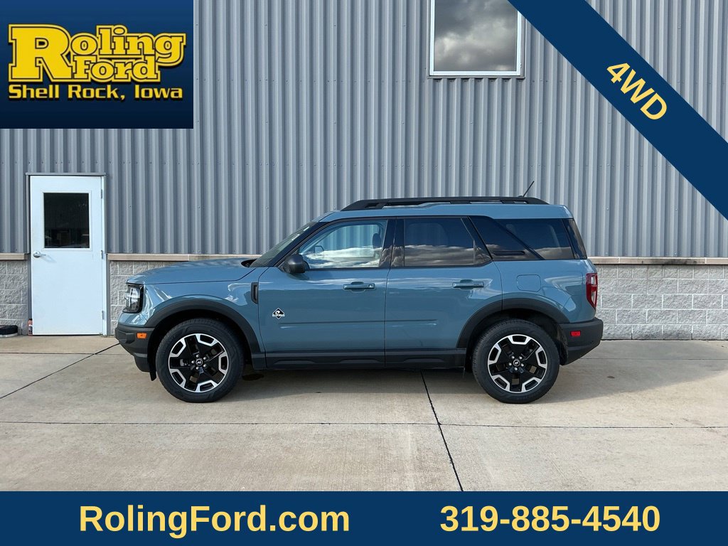 Used 2023 Ford Bronco Sport Outer Banks AWD/4WD image 2