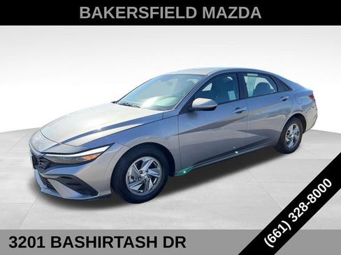 Used 2024 Hyundai Elantra SE FWD image 1