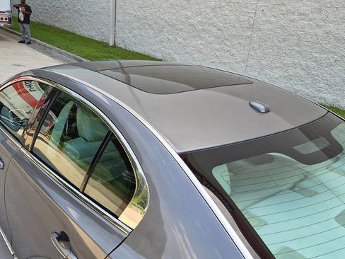 Used 2012 Lincoln MKS FWD image 26