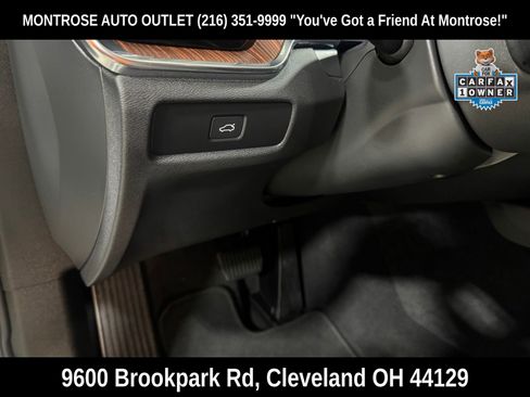 Used 2025 Volvo V60 B5 Cross Country Plus image 16