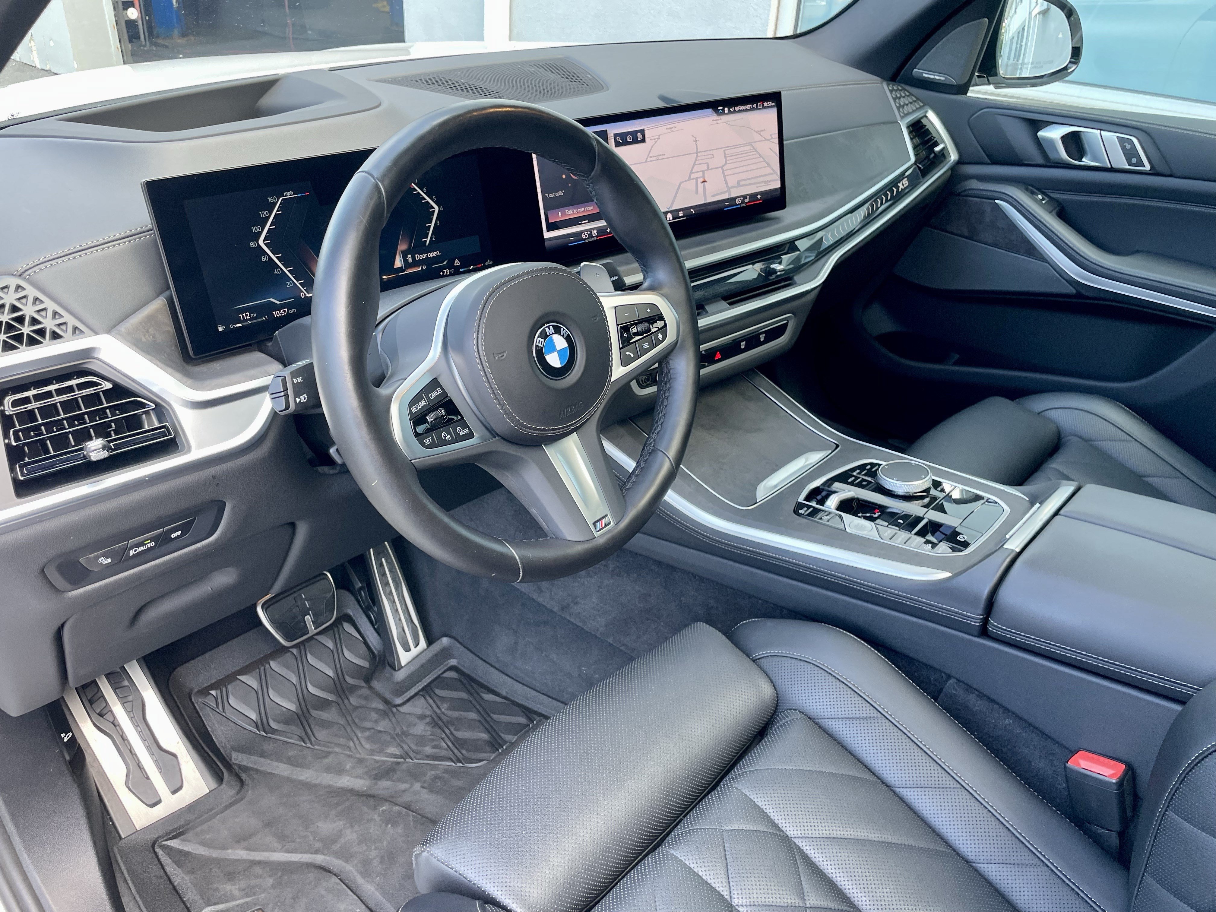 Used 2024 BMW X5 xDrive40i w/ M Sport Package AWD/4WD image 13