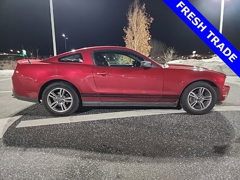 Used 2010 Ford Mustang Premium image 4