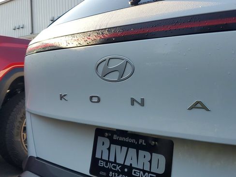 Used 2024 Hyundai Kona SEL FWD image 6