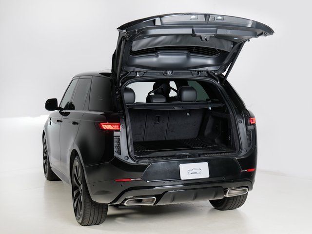 New 2026 Land Rover Range Rover Sport Dynamic SE AWD/4WD image 30