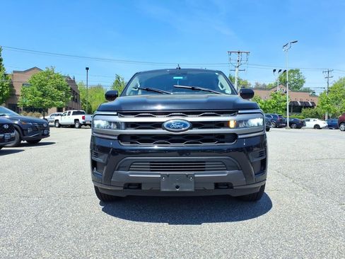 Used 2023 Ford Expedition Max XLT AWD/4WD image 2