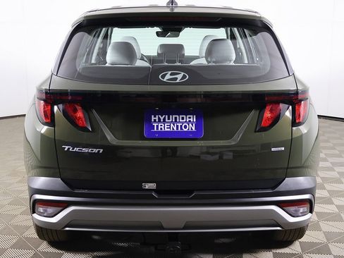 Certified 2025 Hyundai Tucson SE image 10