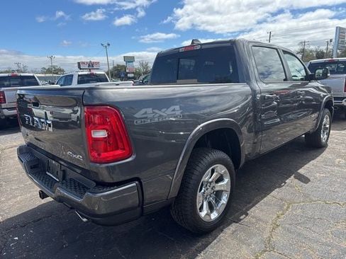 New 2026 RAM 1500 4x4 Crew Cab image 2