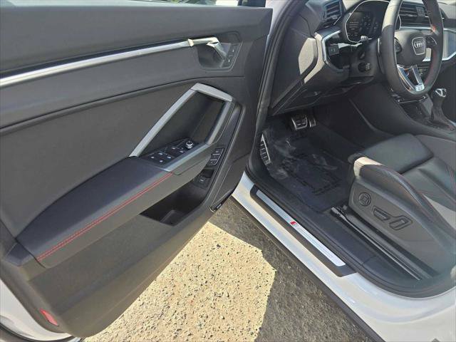 Used 2025 Audi Q3 2.0T Premium Plus w/ Premium Plus Package AWD/4WD image 23